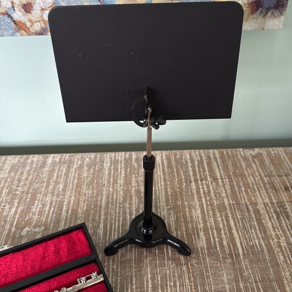 American Girl Doll Flute & Stand. Excellent Condition - Picture 15 of 16